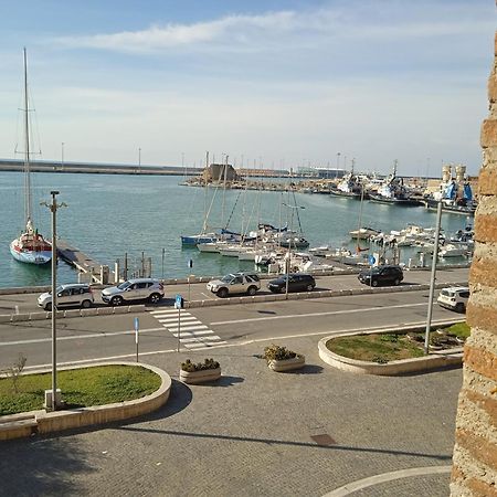 Stanze Al Porto Appartement Civitavecchia Buitenkant foto